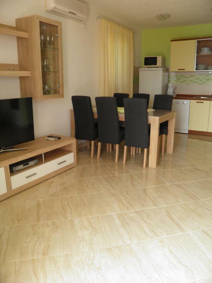 Apartments Marcic Bol Exterior foto