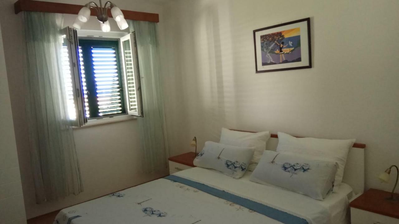 Apartments Marcic Bol Exterior foto