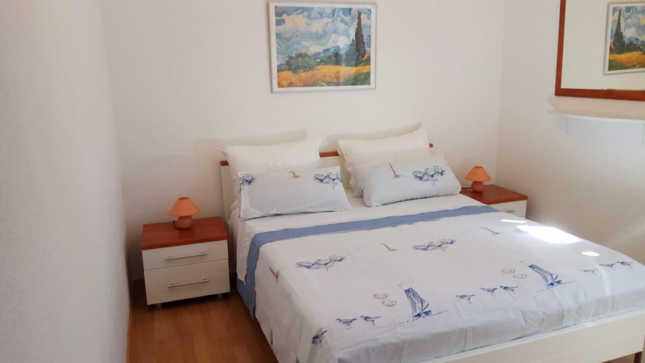 Apartments Marcic Bol Exterior foto